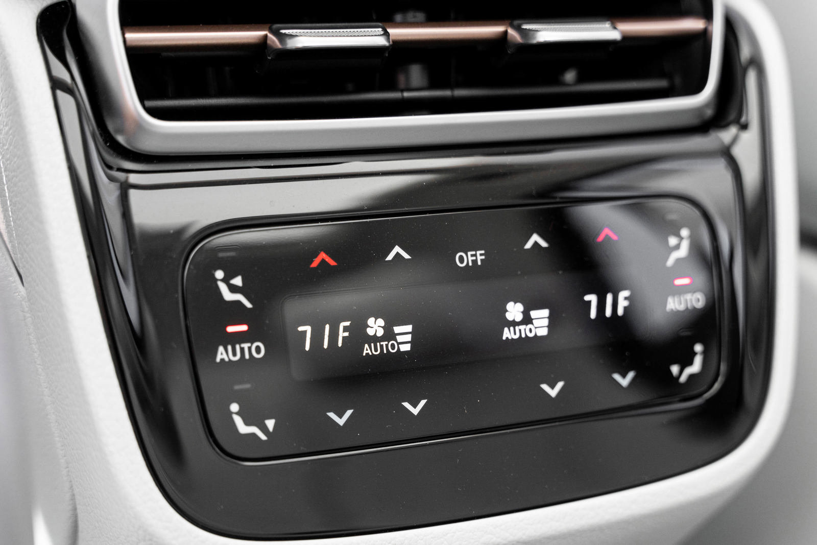 6f066dd84adc4f6fbf77ffea12cdfc3b