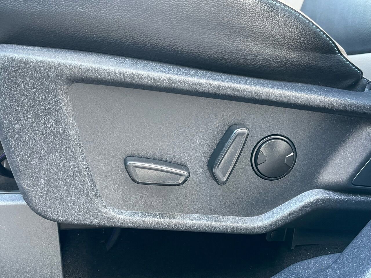 d904c1471e324e469bf3af305b5183b7