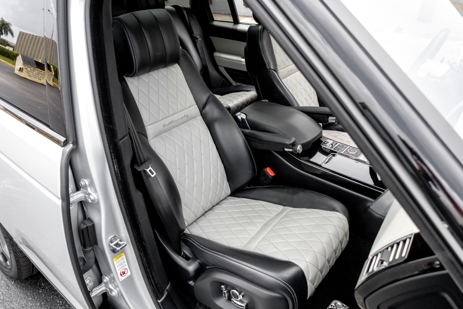 fc5624e179b048cb8b895d00cefa9846